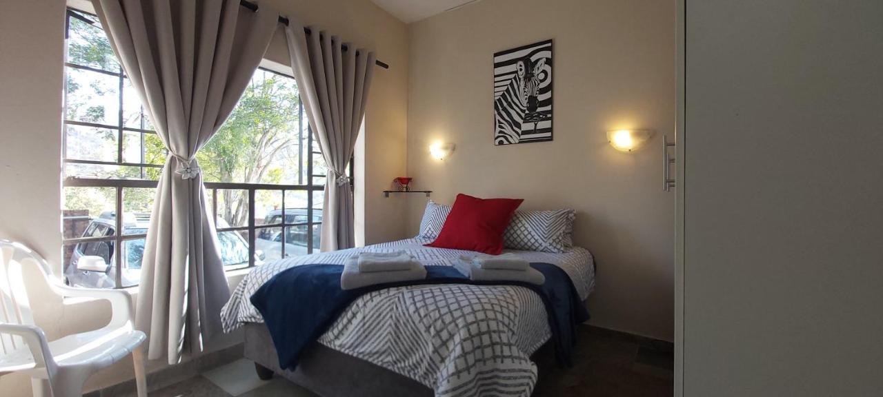 Apartamento 13 @ Rhinoroad Nelspruit Mbombela Exterior foto